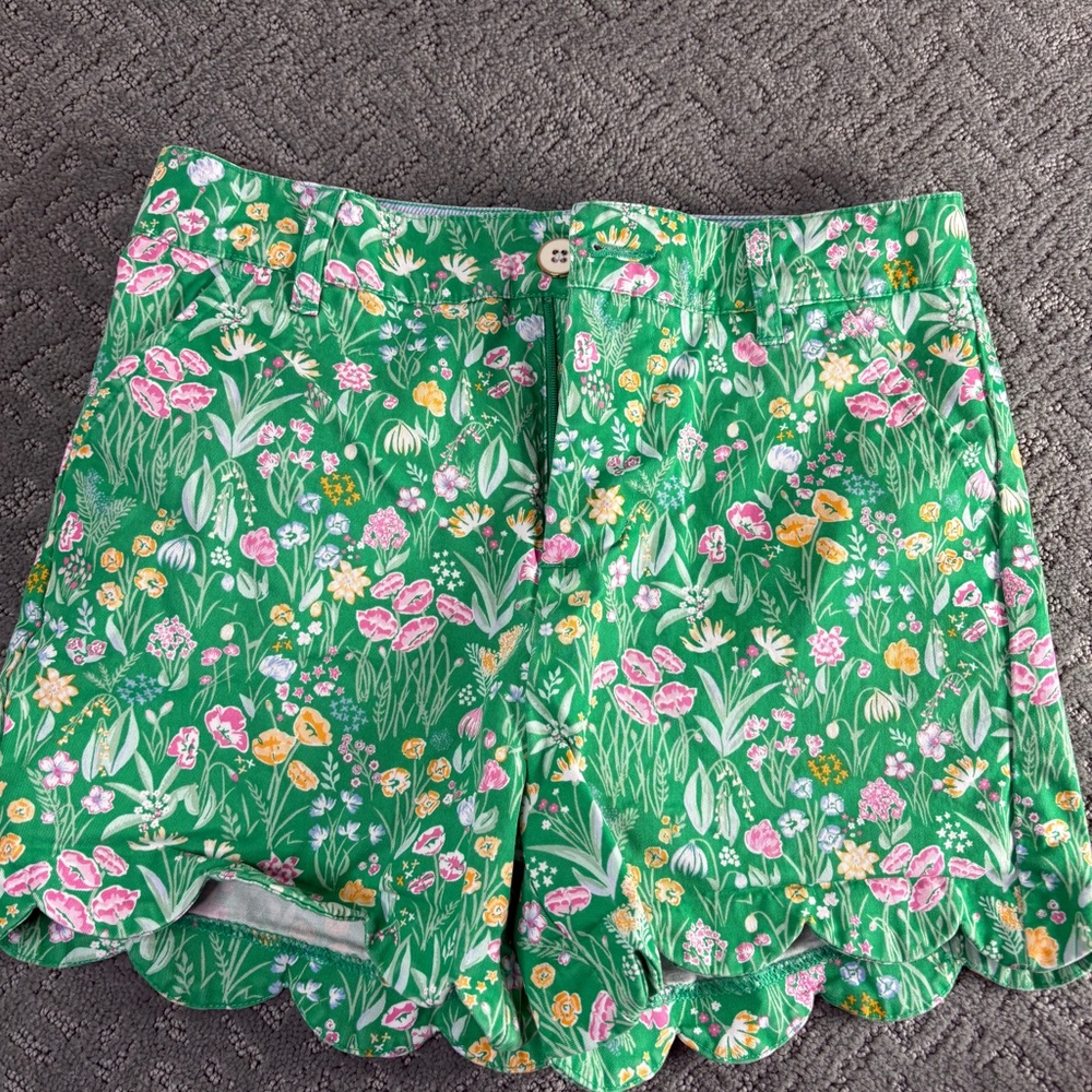 Green floral crown and Ivy girls shorts